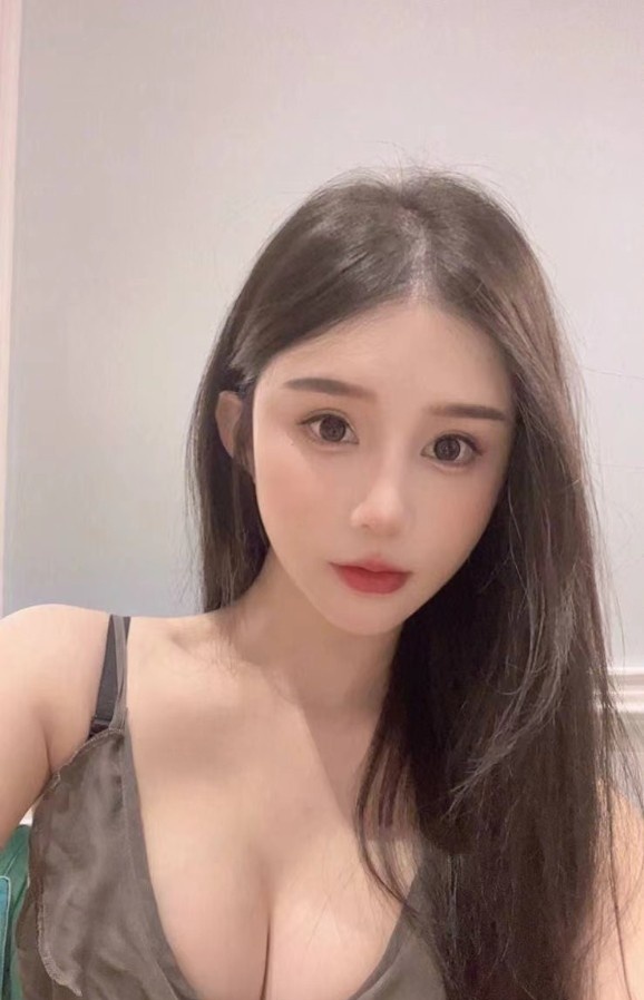 黑丝性感美女老师