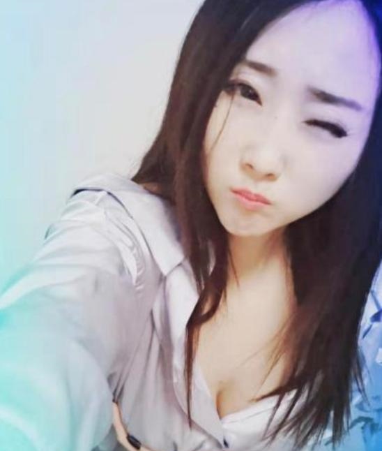 大胸美眉云朵老师