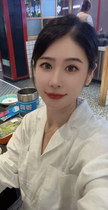 精致巨乳妹