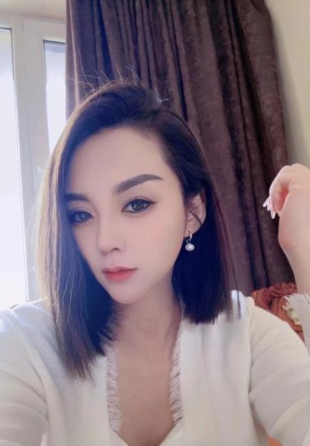 少妇梓涵