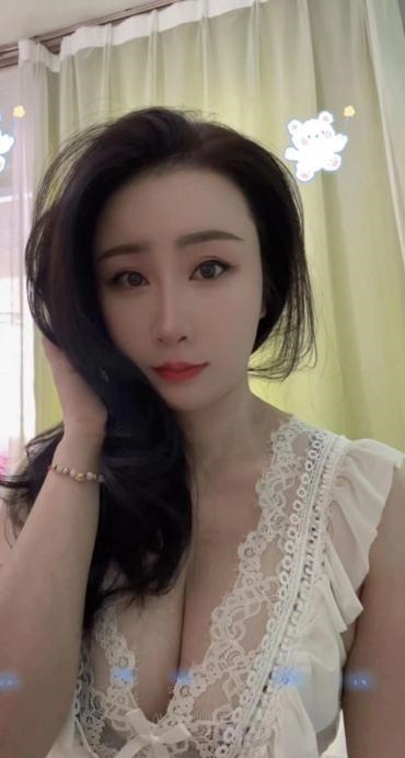 颜值美女枣枣
