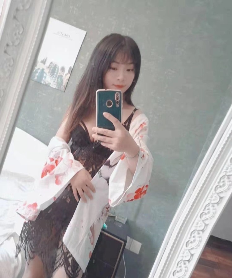 南京制服诱惑风骚0小妹