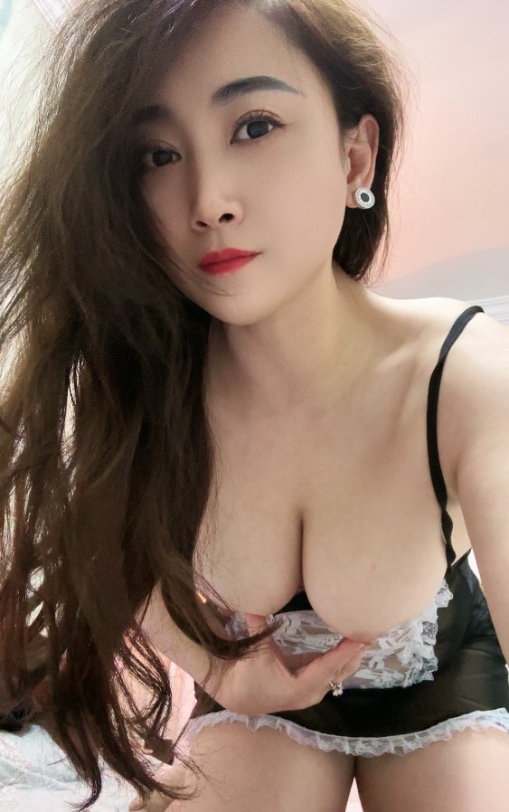 火辣巨乳御姐菲菲