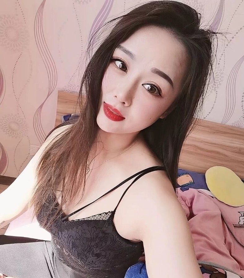 武汉  橘子小姐姐
