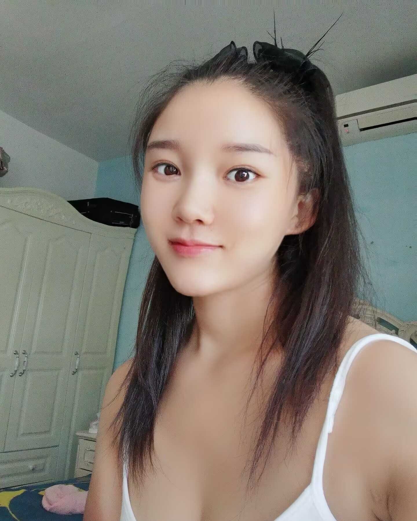 黑丝风骚性感少妇