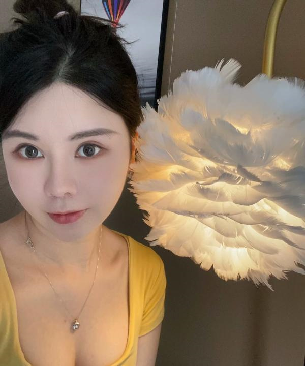 福田大胸美女多啦啦