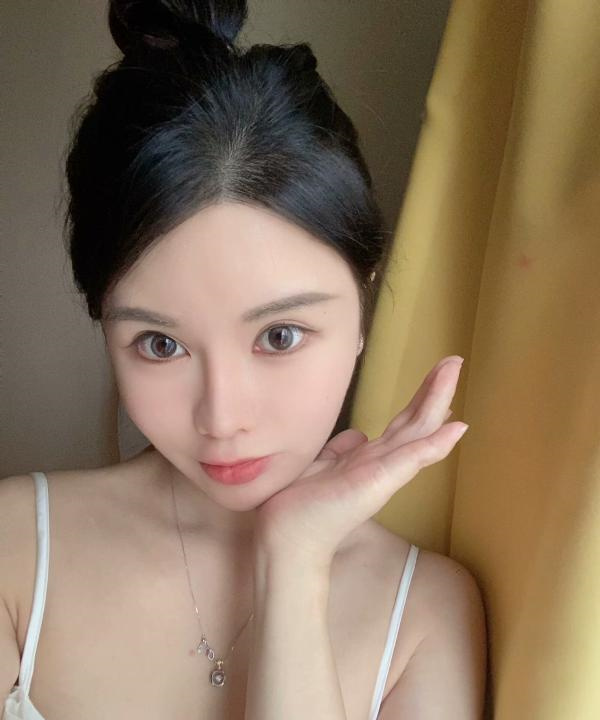 福田大胸美女多啦啦