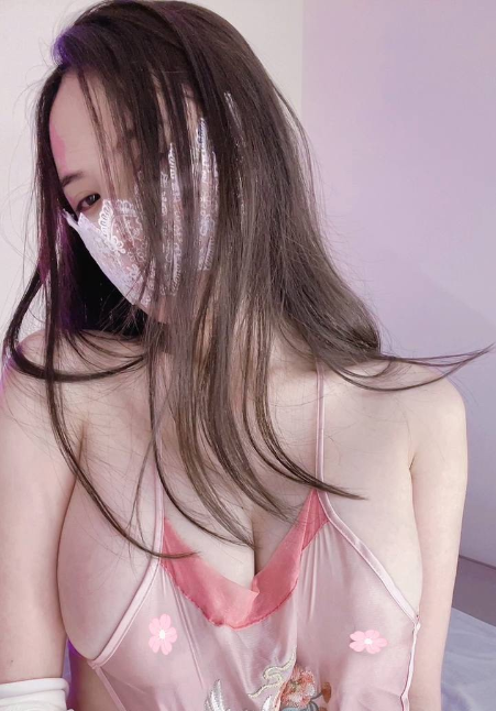 南山大胸妹子