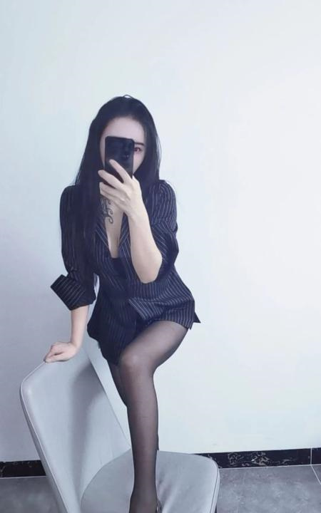 麦地反差靓妹