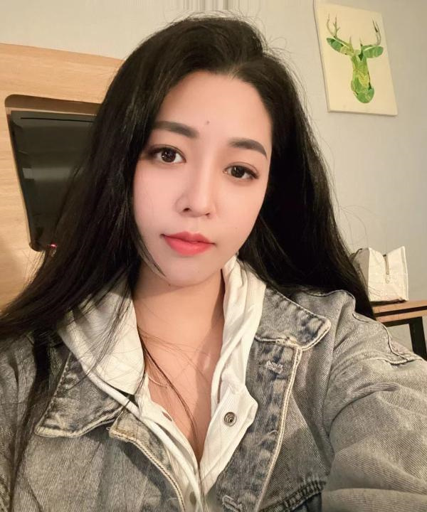 长腿丰满兼职梓琪