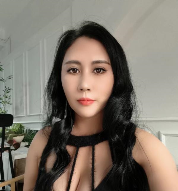 黑色妖姬