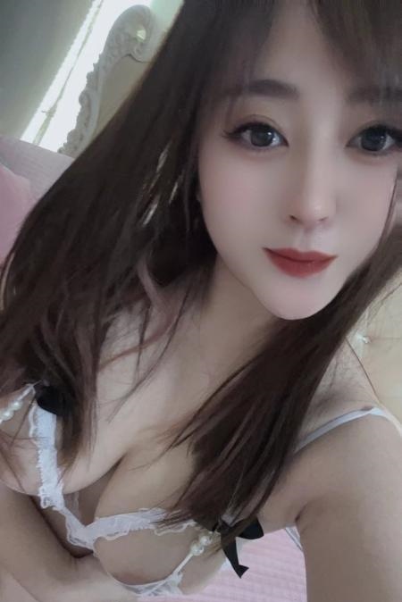 和平大胸妹