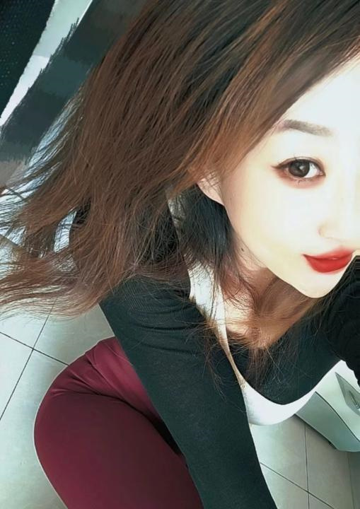骚妇翘臀兼职