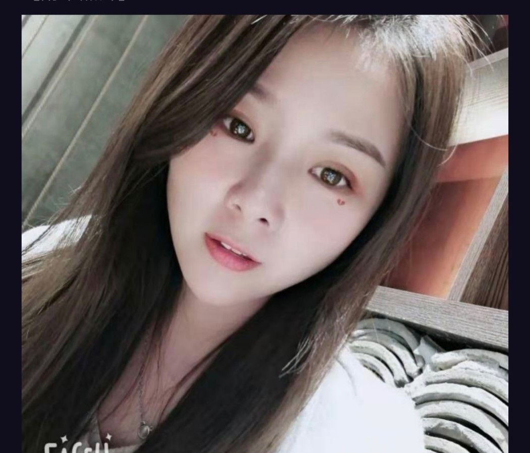 黑丝大长腿的大胸妹子