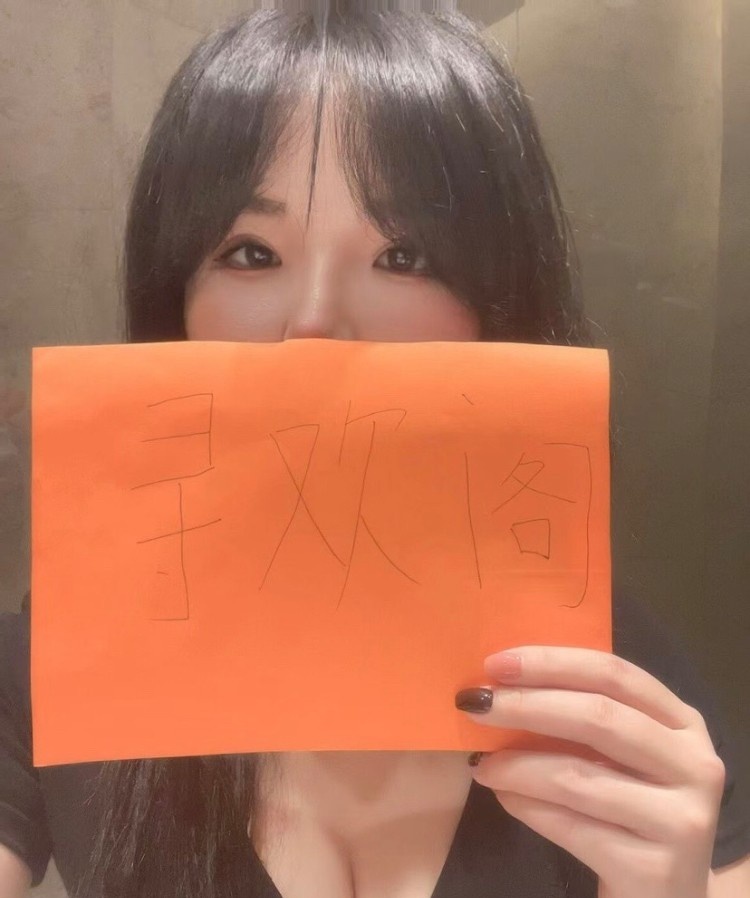 龙华制服嫩妹