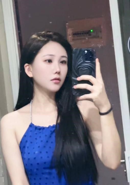 99年长腿翘臀妹妹