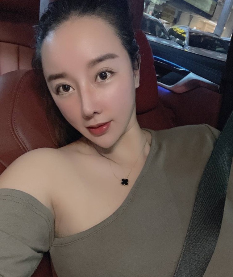 翘臀大波亿姐