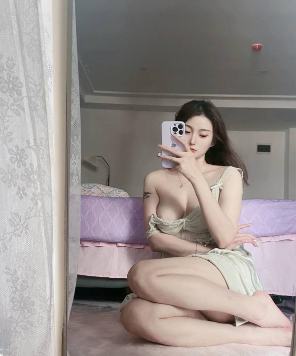 三点粉嫩小胖妹