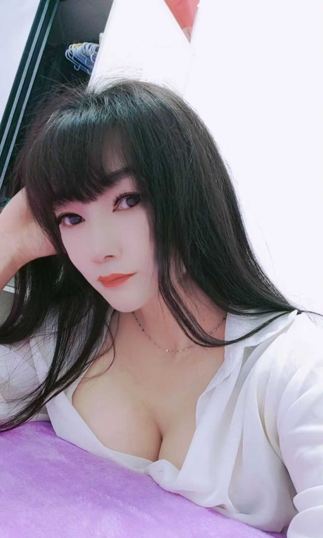 龙华胸大骚货佳佳
