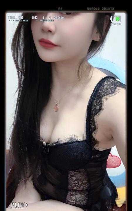 蜀山风骚肤白小姑娘