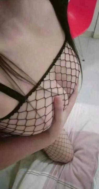 会调情的果果