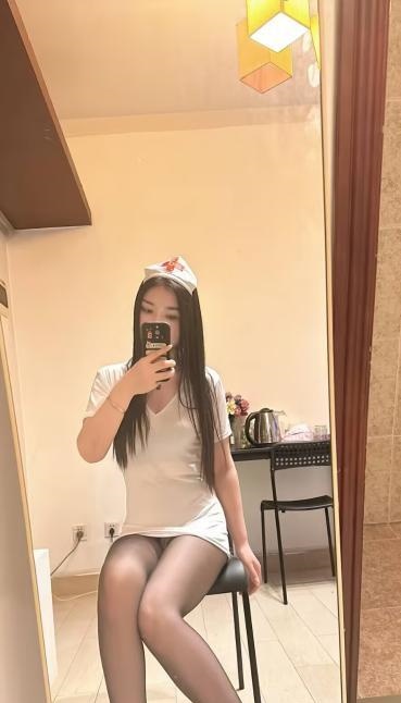南山可舌吻紫涵