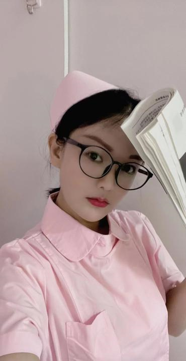白云小护士依依
