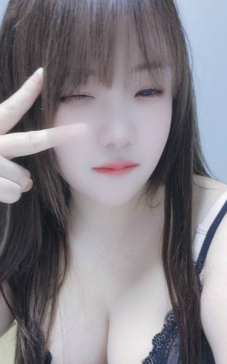 出击保定巨乳紫萱