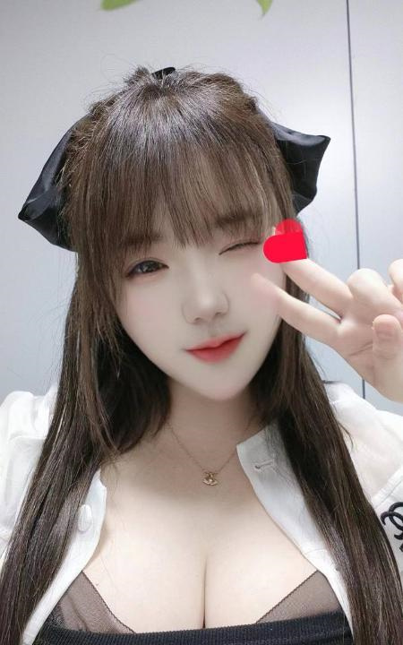 出击保定巨乳紫萱
