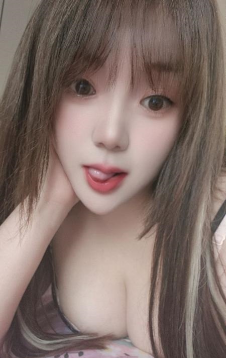 出击保定巨乳紫萱