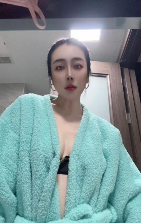 性感妩媚御姐
