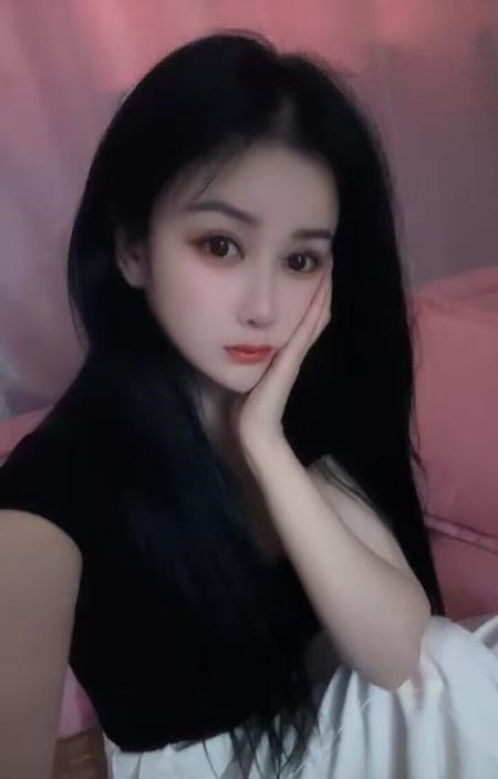 南山美甲师泡芙
