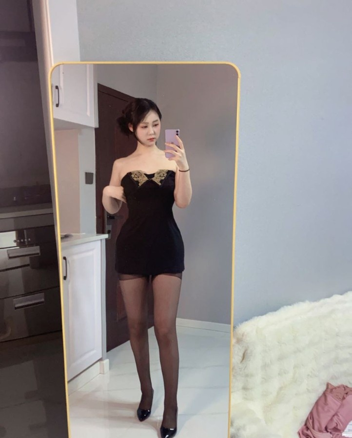 前凸后翘后入很爽