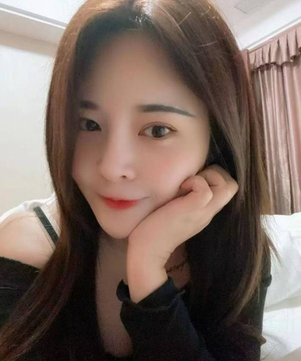 大胸服务好妹子