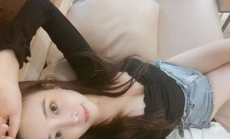 大胸服务好妹子