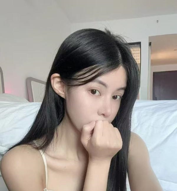 包河小巧美女