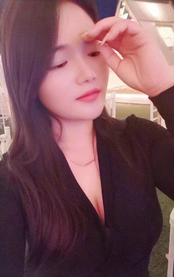 年轻小嫩妹
