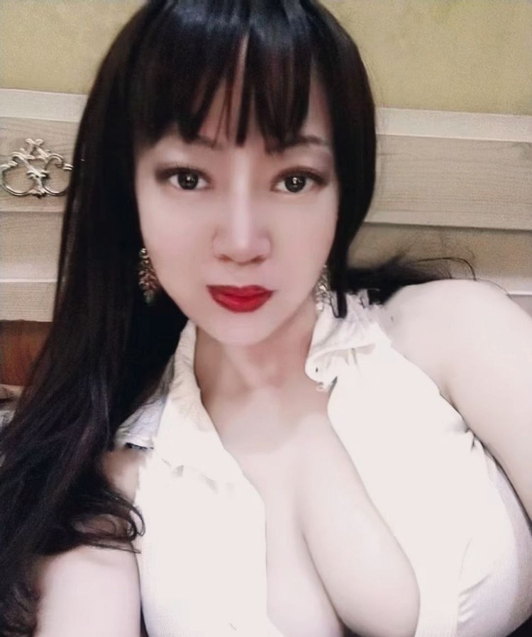 毒龙高手韵味少妇