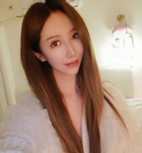 静安大胸歆然