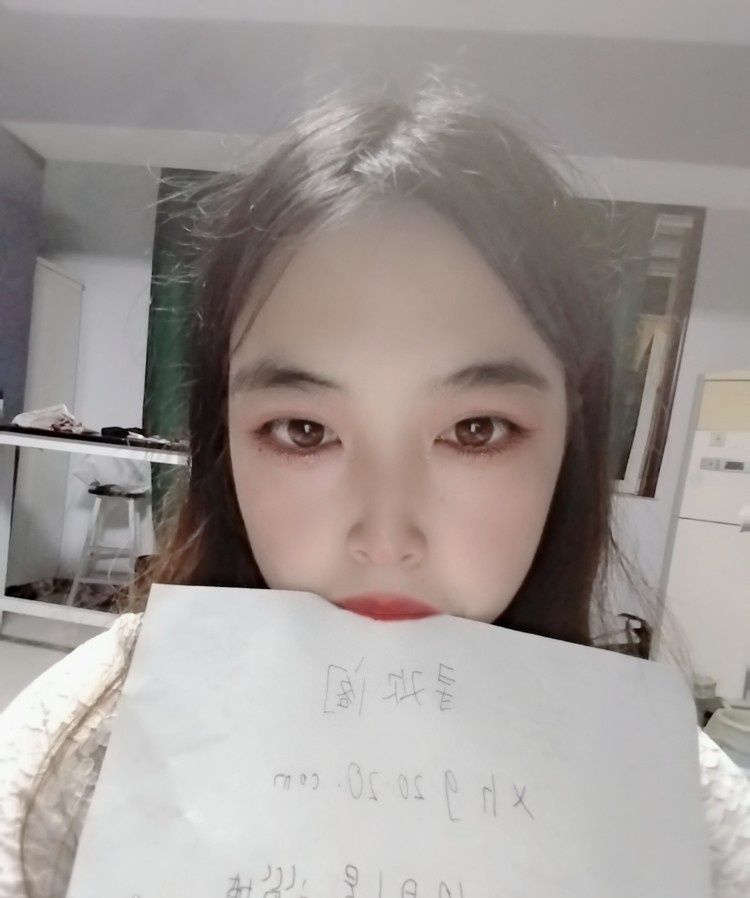 爱吃的小姐姐