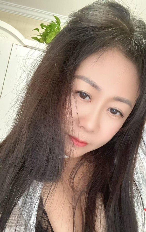 单身迷人少妇
