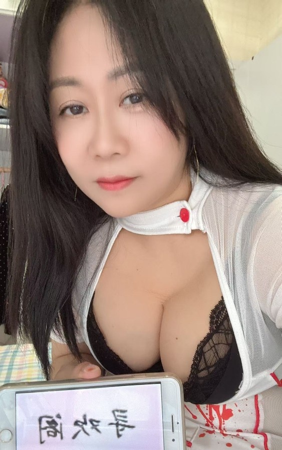 单身迷人少妇