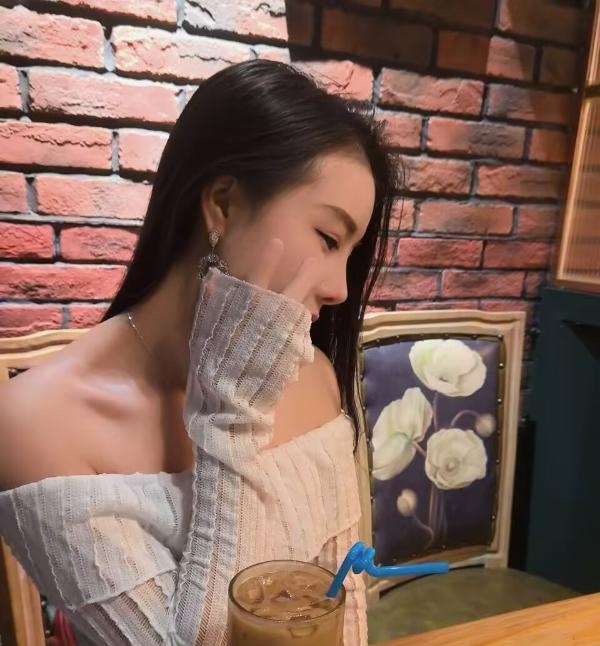 南山南风骚美女