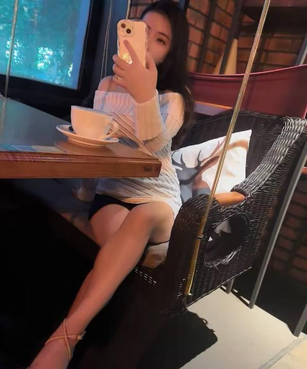 南山南风骚美女