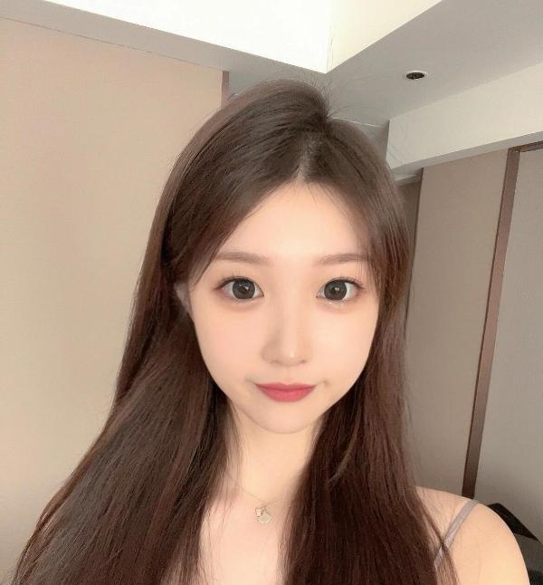 青春可爱娇小型妹妹