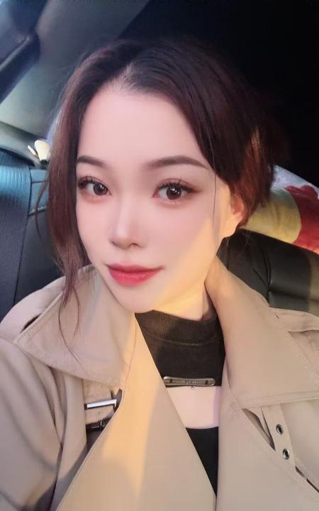 哈市大胸美女
