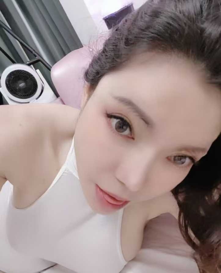 网红晶晶女神体检记