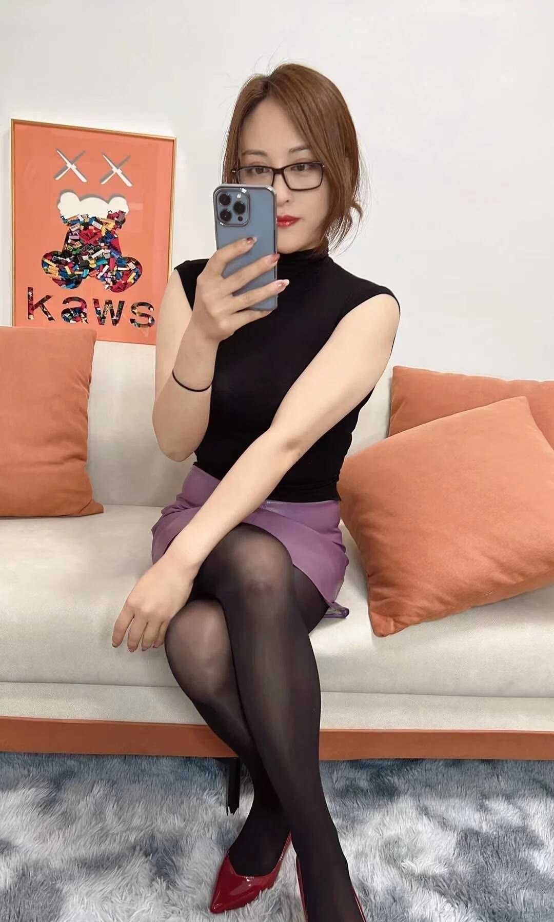 肥臀少妇