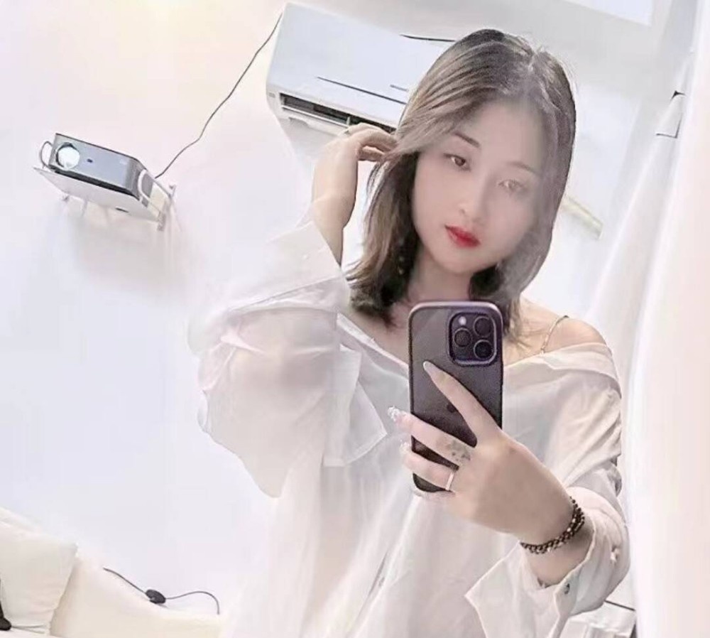 身材好靠谱的妹子静静