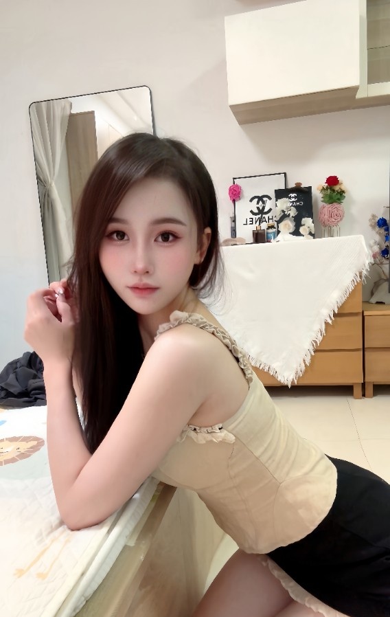 天河腿长大胸小姐姐